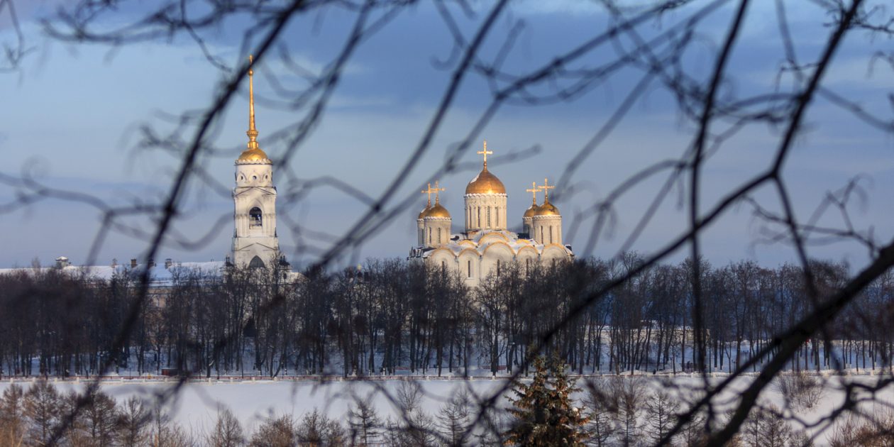 Успенский собор во Владимире зимой