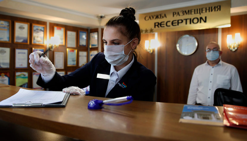 гостиница ресепшн маска коронавирус ограничения